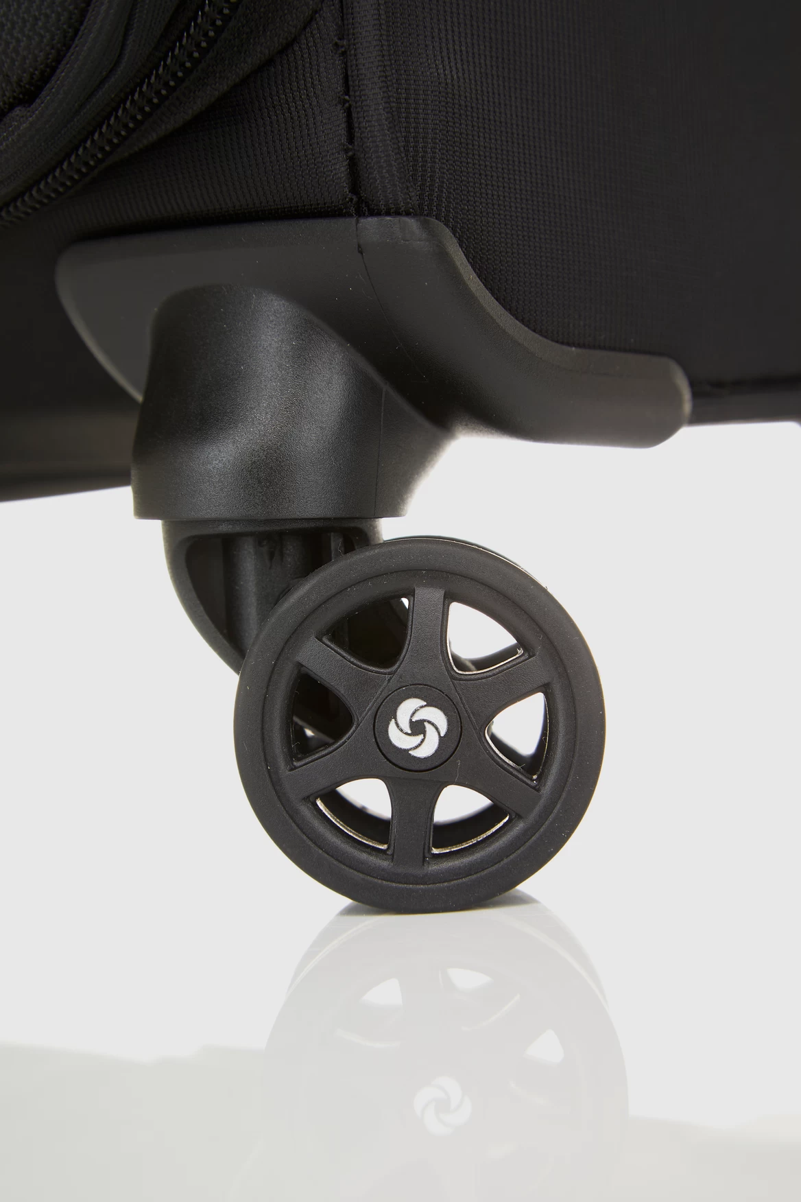 Samsonite B-Lite 5 55cm Suitcase 6 Samsonite B-Lite 5 55cm Suitcase - Image 6