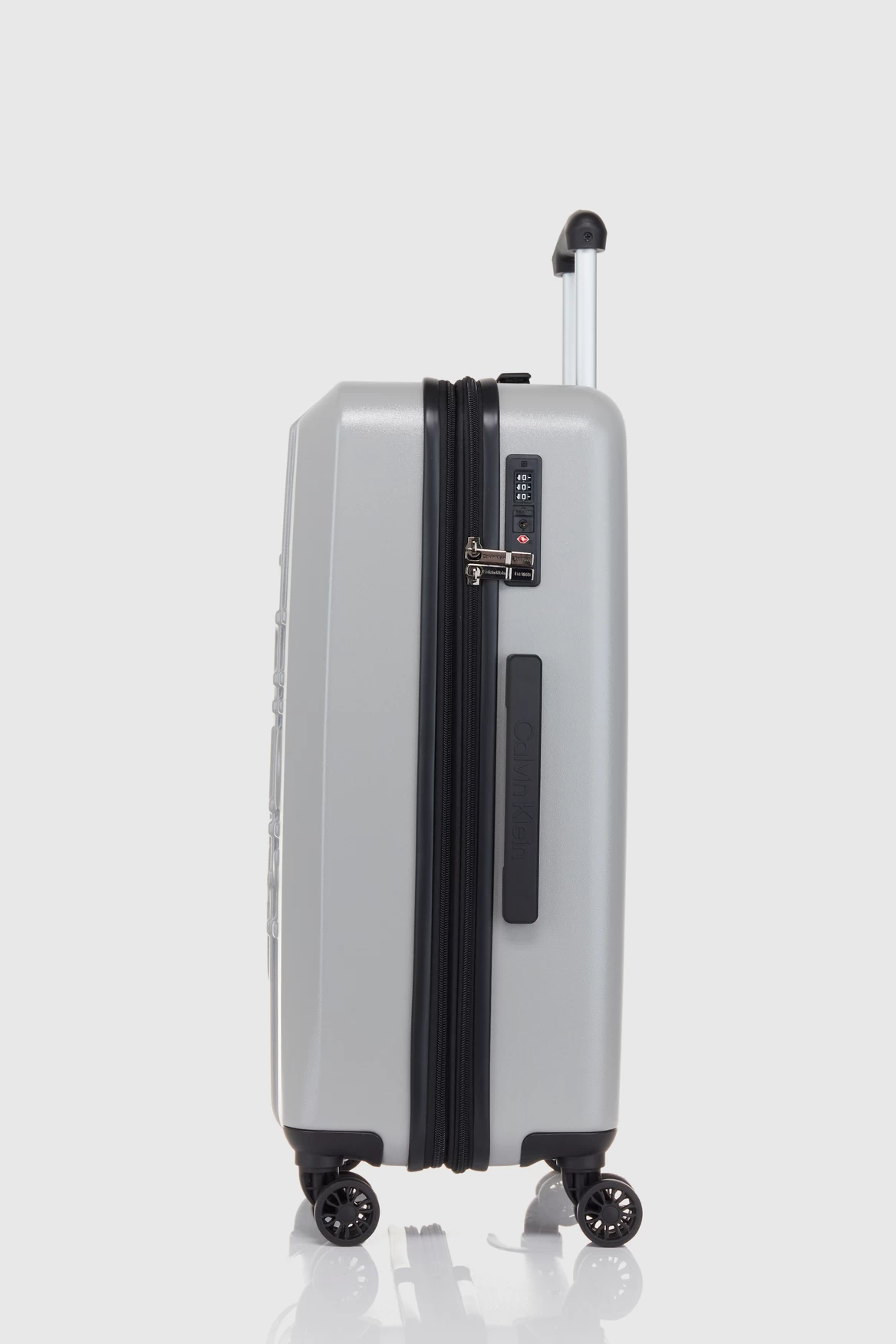 Calvin Klein Overlay 67cm Suitcase 2 Calvin Klein Overlay 67cm Suitcase - Image 2
