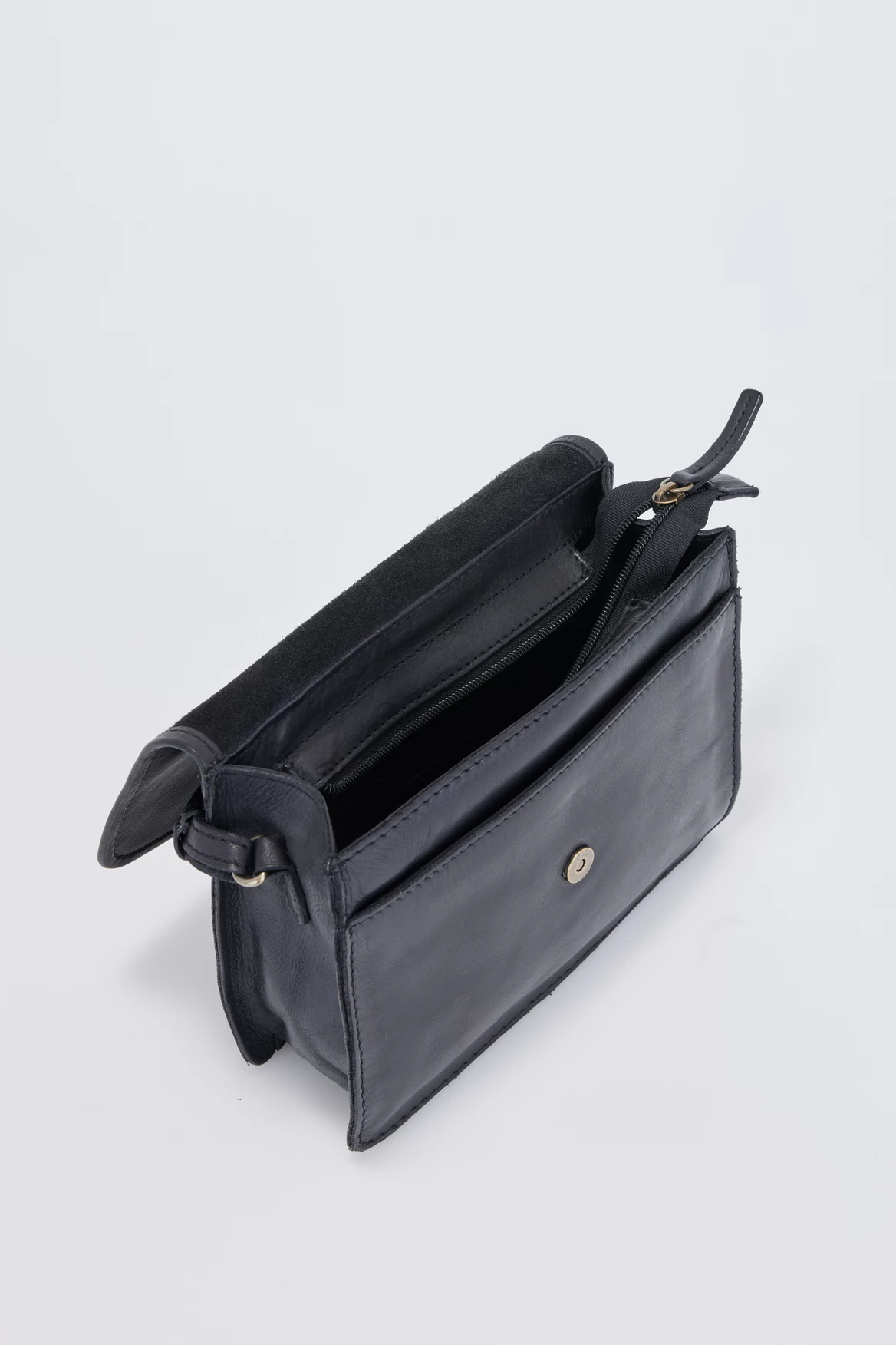 Gwen Leather Stitch Flapover Bag 3 Gwen Leather Stitch Flapover Bag - Image 3