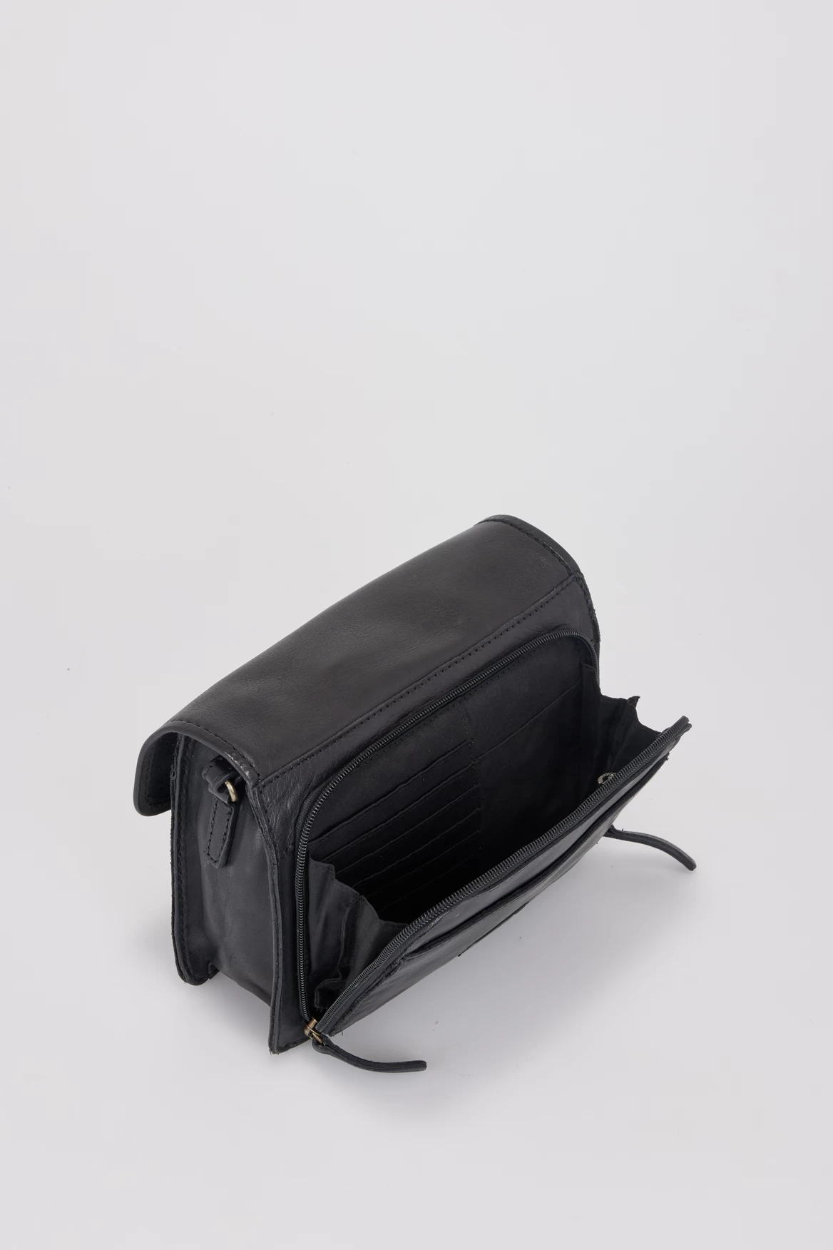 Gwen Leather Stitch Flapover Bag 5 Gwen Leather Stitch Flapover Bag - Image 5