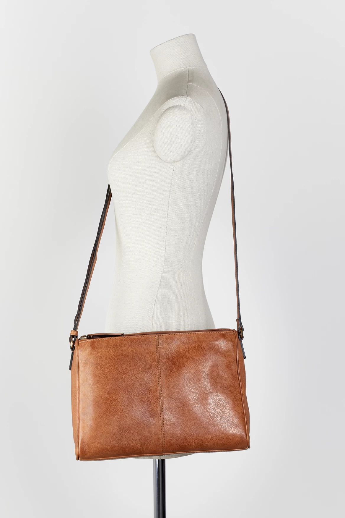 Eli Leather Zip Crossbody Bag 4 Eli Leather Zip Crossbody Bag - Image 4