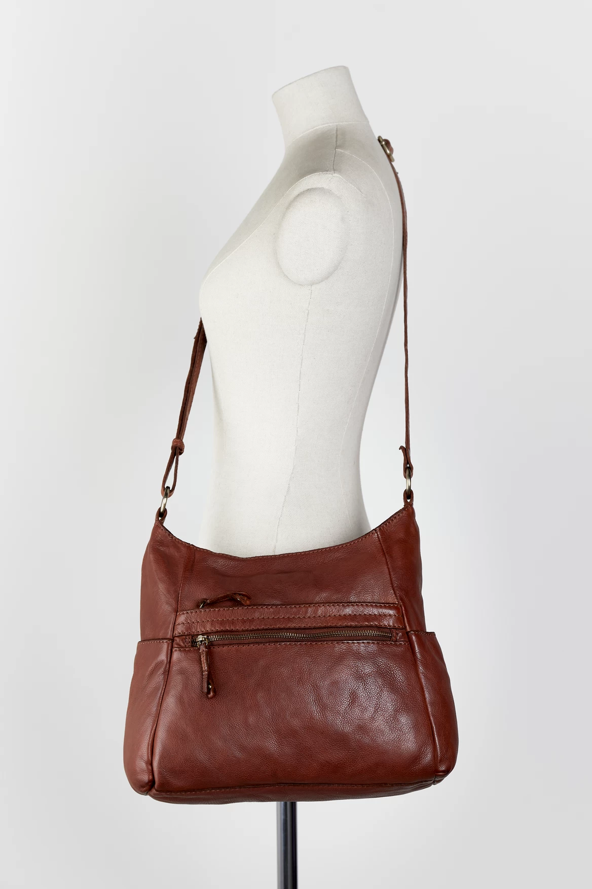 Ana Leather Large Crossbody Bag 4 Ana Leather Large Crossbody Bag - Image 4