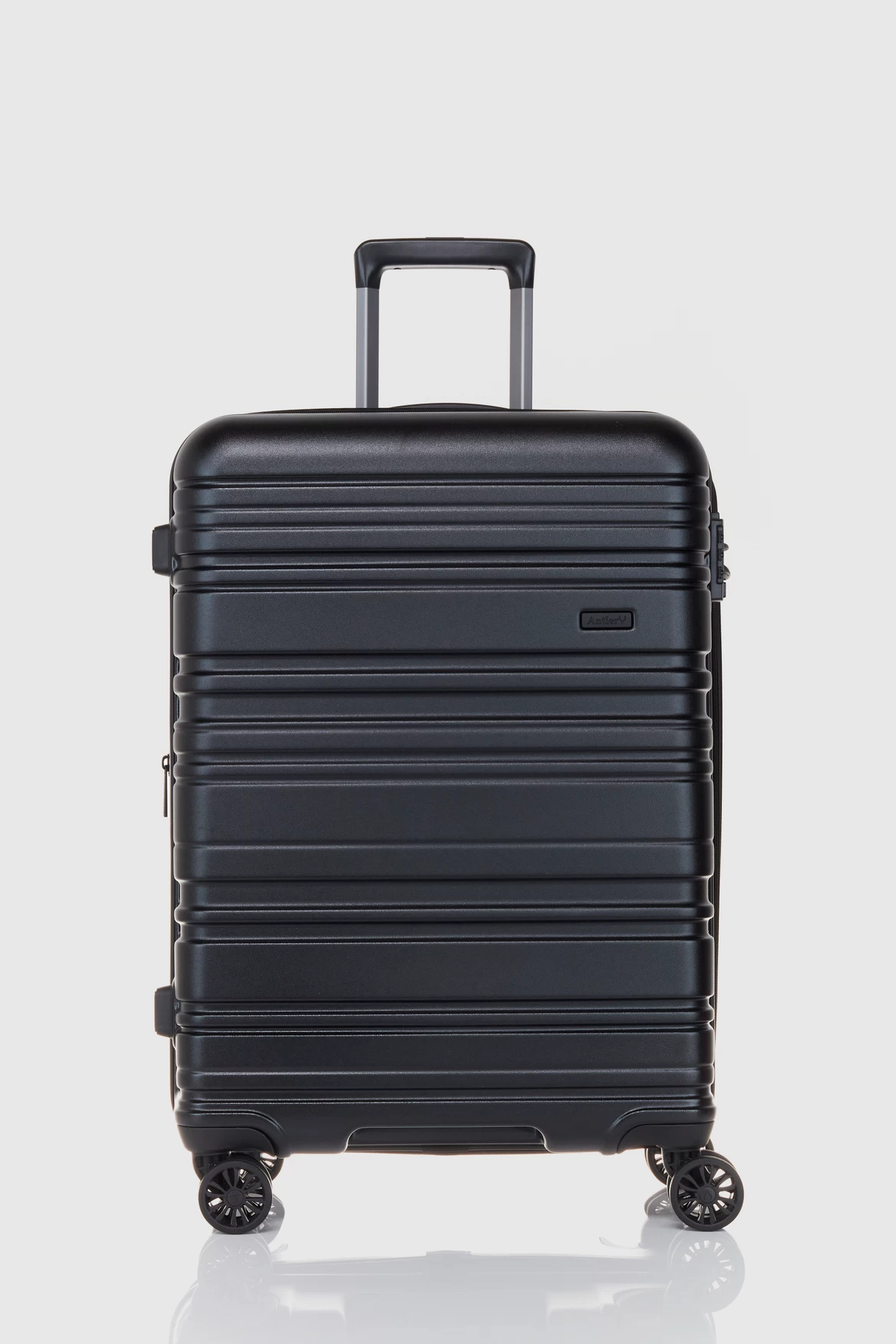 Antler Holcombe 68cm Suitcase 4 Antler Holcombe 68cm Suitcase - Image 4